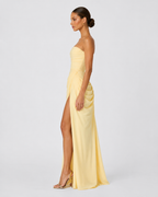 Constanza™ | Vestido largo strapless amarillo claro