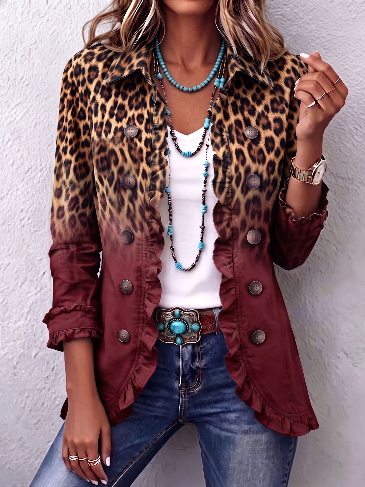 Carmen™ | Chamarra animal print con holanes leopardo vino